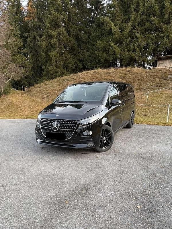Gebraucht Mercedes V300 Exclusive 237 PS (174 kW) 2024 Schwarz Van / Kleinbus