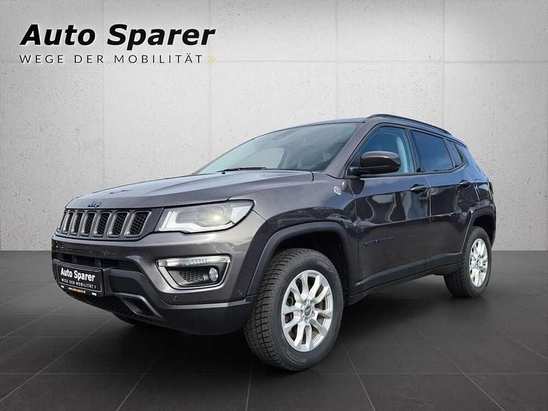 Grau Gebraucht 2020 Jeep Compass Trailhawk SUV | € 19.990 (Fairer Preis) - Bild 1/4