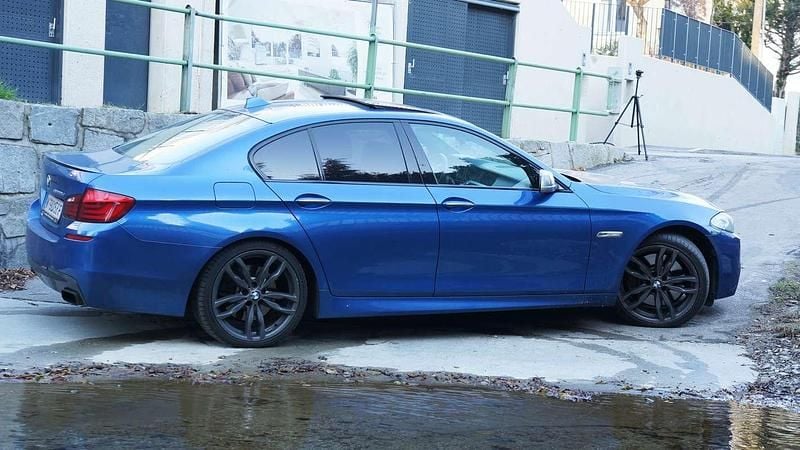 Gebraucht BMW M550 M Sport 381 PS (280 kW) 2012 Blau Limousine