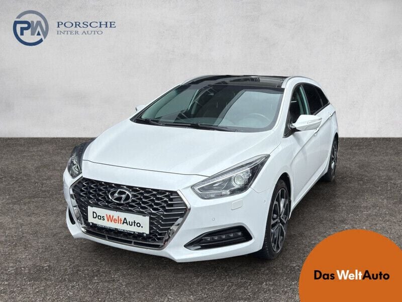Weiss normal Gebraucht 2019 Hyundai i40 Kombi | € 19.900 - Bild 1/4