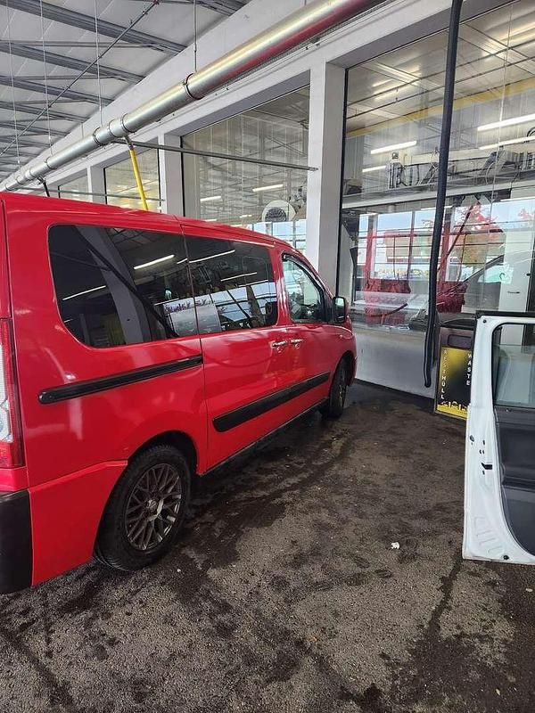 Gebraucht Peugeot Expert 120 PS (88 kW) 2008 Rot Van