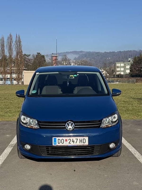 Gebraucht VW Touran Comfortline 105 PS (77 kW) 2012 Van / Kleinbus