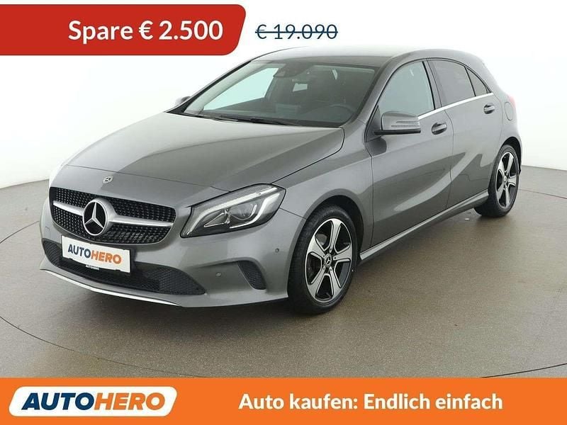 Grau Gebraucht 2017 Mercedes A180 Urban Kleinwagen | € 16.590 (Fairer Preis) - Bild 1/3