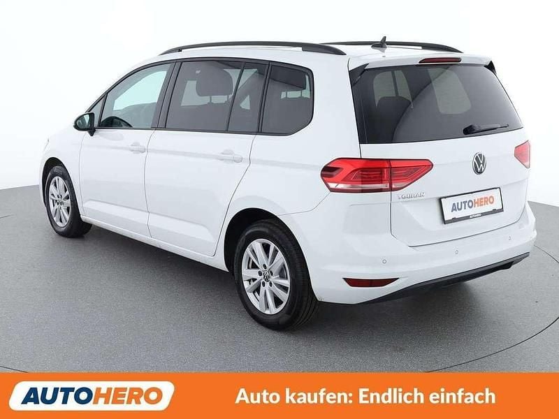 Gebraucht VW Touran Comfortline 116 PS (85 kW) 2020 Weiß Van / Kleinbus