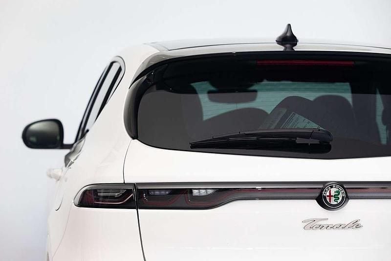 Gebraucht Alfa Romeo Tonale 179 PS (131 kW) 2025 Silber SUV