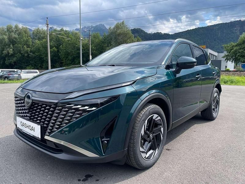 Grün Gebraucht 2024 Nissan Qashqai N-Connecta SUV | € 37.890 - Bild 1/4