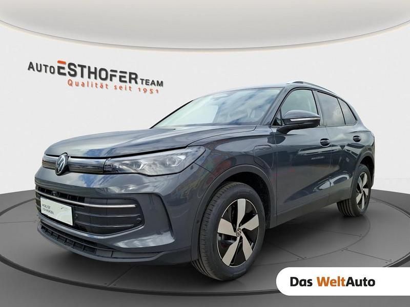 Grau Gebraucht 2025 VW Tiguan SUV | € 42.998 (Teuer) - Bild 1/4