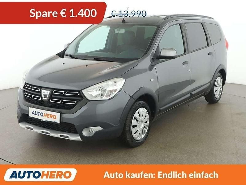 Grau Gebraucht 2017 Dacia Lodgy Celebration Van / Kleinbus | € 12.590 (Guter Preis) - Bild 1/3