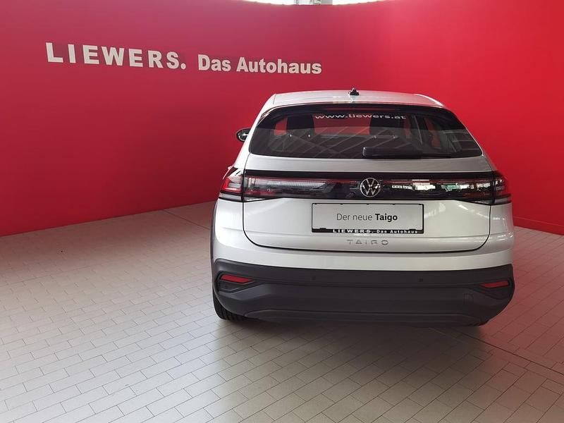 Neu VW Taigo 95 PS (69 kW) 2026 Silber  metallic SUV