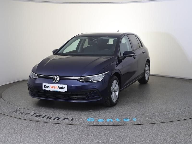 Dunkelblau metallic Gebraucht 2023 VW Golf VIII Life Limousine | € 24.890 (Fairer Preis) - Bild 1/4