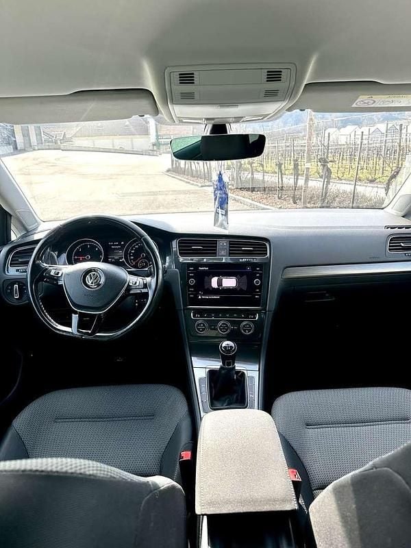 Gebraucht VW Golf VII 90 PS (66 kW) 2017 Blau Limousine