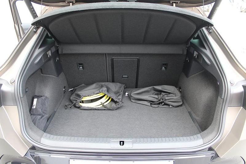 Neu Cupra Formentor VZ 272 PS (200 kW) 2025 Mittelgrau  metallicperleffekt SUV