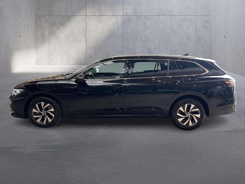 Gebraucht VW Passat Business 122 PS (89 kW) 2025 Schwarz  metallic Kombi