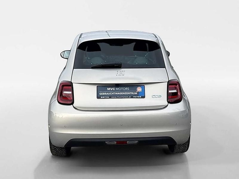 Neu Fiat 500e 86 kW (118 PS) 2025 Grün Limousine