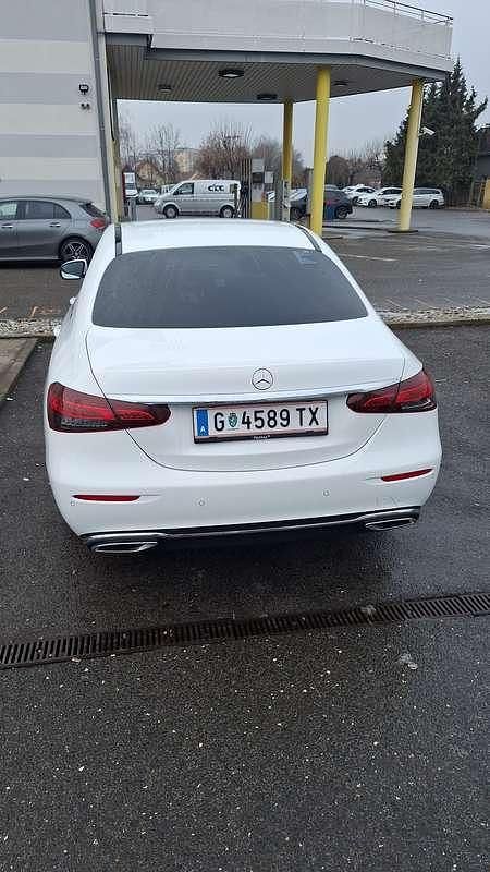 Gebraucht Mercedes E220 200 PS (147 kW) 2023 Limousine
