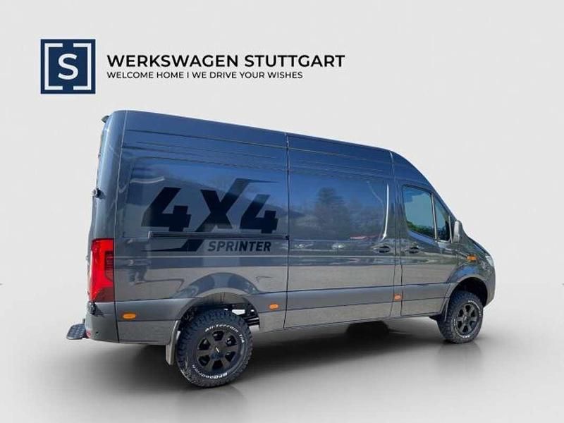 Gebraucht Mercedes Sprinter 190 PS (139 kW) 2025 Grau Van