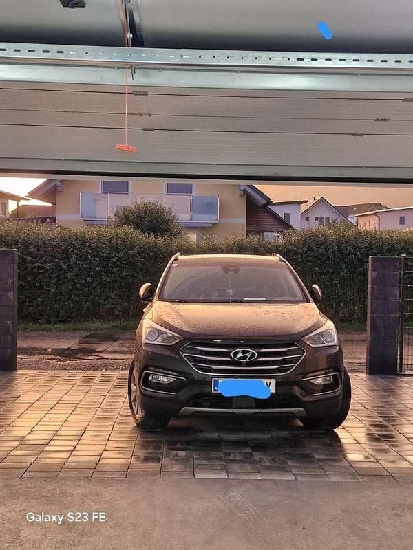 Gebraucht 2017 Hyundai Santa Fe Style SUV | € 20.000 (Etwas zu teuer) - Bild 1/4