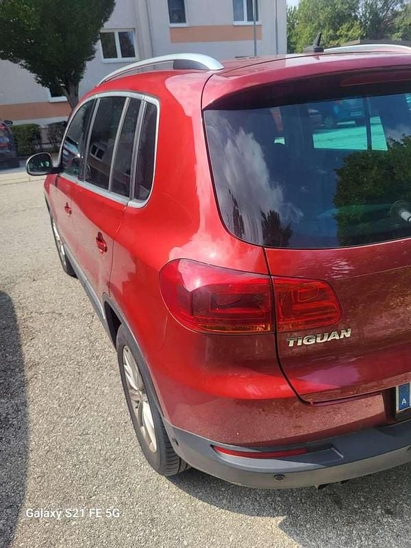 Rot Gebraucht 2011 VW Tiguan Sport SUV | € 8.000 (Guter Preis) - Bild 1/4
