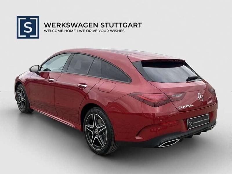 Gebraucht Mercedes CLA250e Shooting Brake AMG 163 PS (119 kW) 2024 Rot Kombi