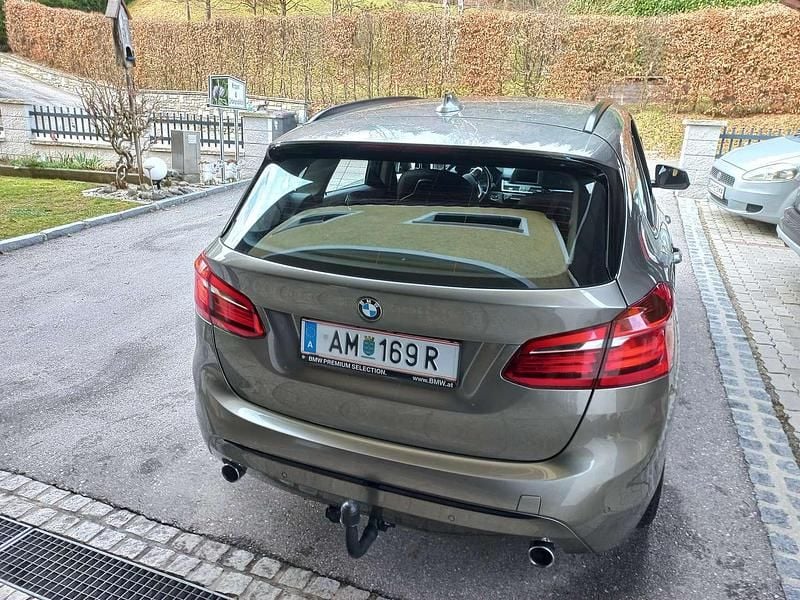 Gebraucht BMW 220 Performance 190 PS (139 kW) 2016 Grau Kombi