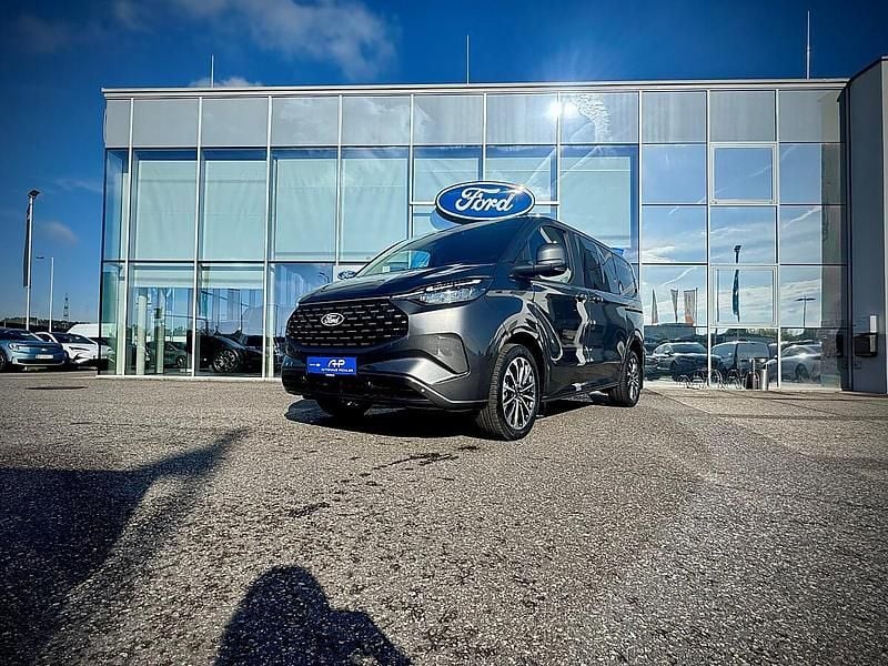 Neu Ford Tourneo Titanium X 232 PS (170 kW) 2026 Magnetic metallic Van / Kleinbus