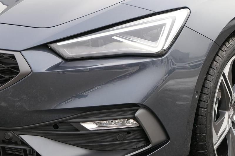 Neu Seat Leon FR 115 PS (84 kW) 2026 Dunkelgrau  metallicperleffekt