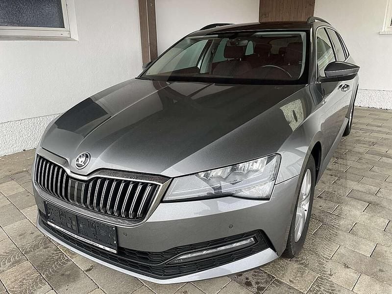 Gebraucht Skoda Superb 150 PS (110 kW) 2022 Grau Kombi