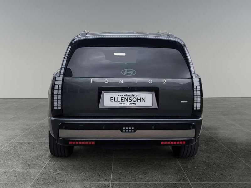 Neu Hyundai Ioniq 9 77 kW (106 PS) 2025 Grau SUV