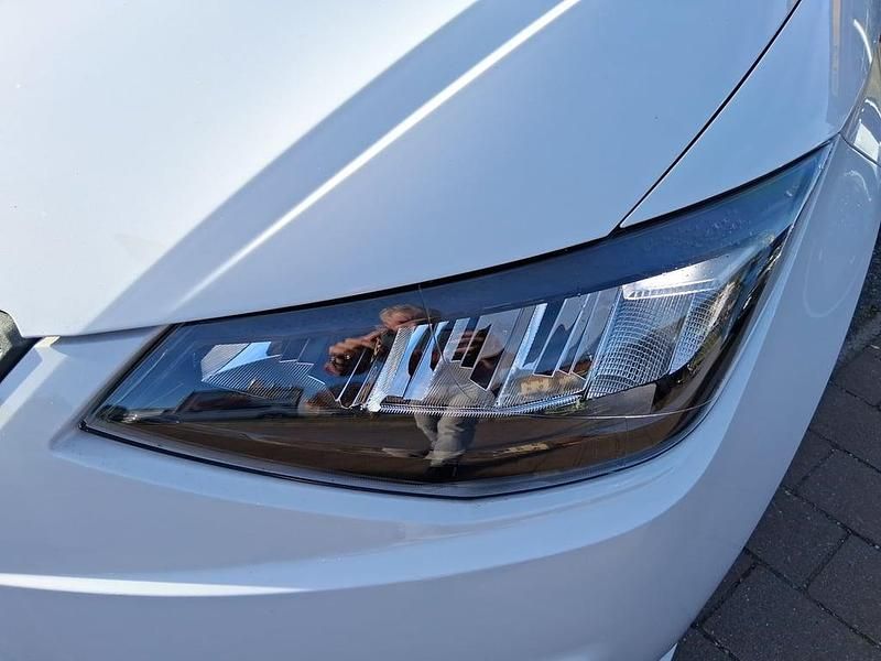 Neu Seat Ibiza Reference 95 PS (69 kW) 2025 Weiss  metallic Kleinwagen