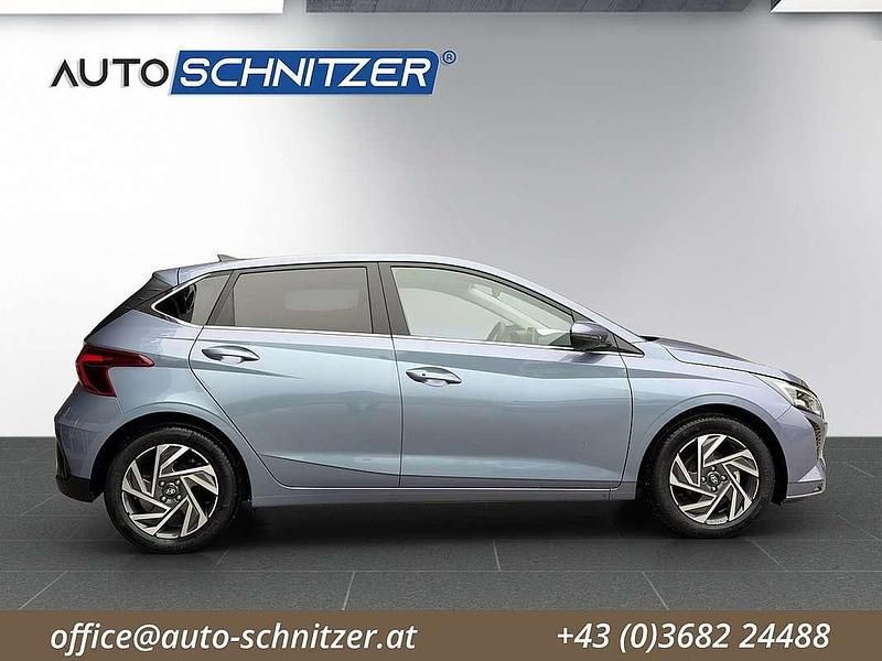 Neu Hyundai i20 GO! 79 PS (58 kW) 2025 Blau Limousine