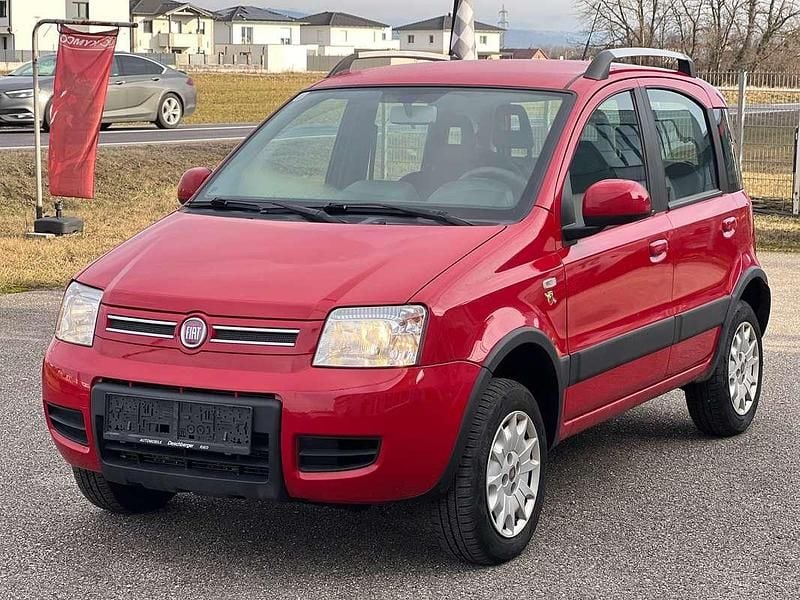 Gebraucht Fiat Panda 4x4 Classica 75 PS (55 kW) 2012 Rot Kleinwagen