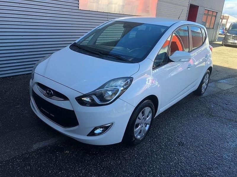Gebraucht Hyundai ix20 Comfort 90 PS (66 kW) 2012 Weiß Kleinwagen