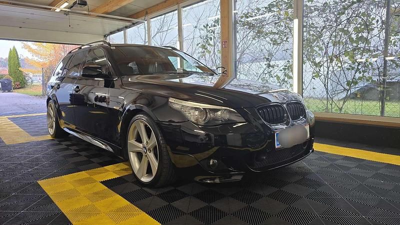 Schwarz Gebraucht 2008 BMW 530 M Sport Kombi | € 10.500 (Etwas zu teuer) - Bild 1/4