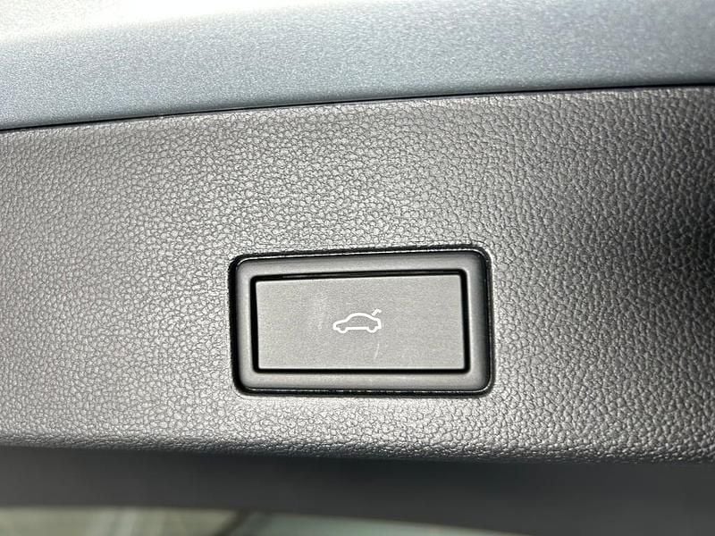 Gebraucht VW Golf VIII Business 115 PS (84 kW) 2025 Silber  metallic Kombi