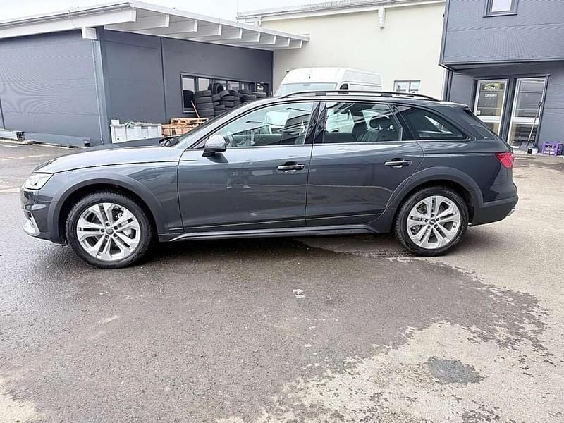 Gebraucht Audi A4 Allroad Ambiente 204 PS (150 kW) 2021 Schwarz Kombi