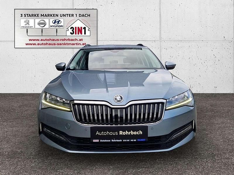 Gebraucht Skoda Superb Ambition 150 PS (110 kW) 2020 Grau Kombi