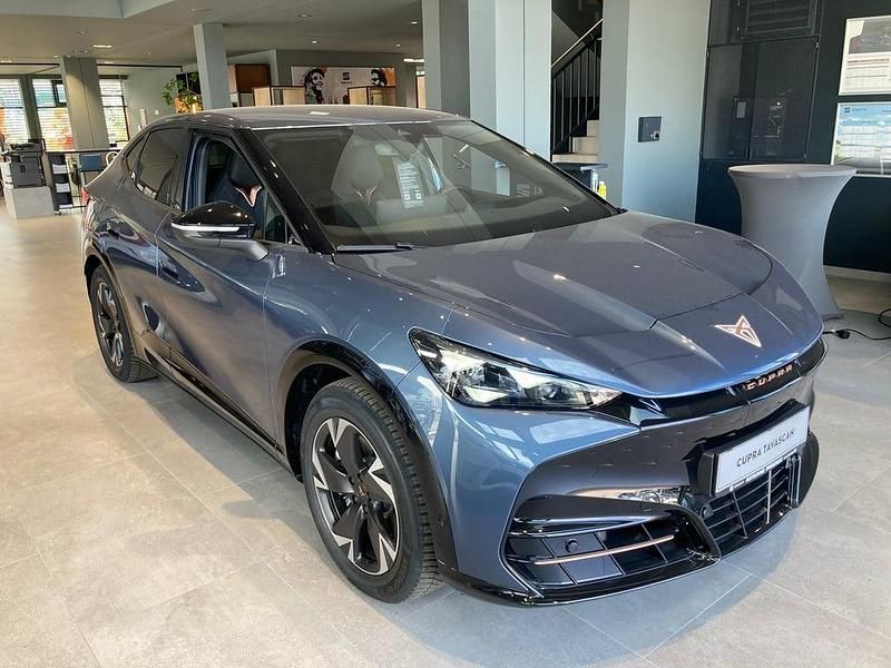 Neu Cupra Tavascan 210 kW (286 PS) 2025 Mittelblau  metallic SUV