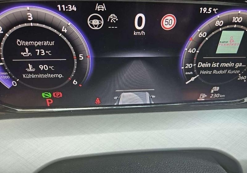 Gebraucht VW Golf VIII Business 150 PS (110 kW) 2024 Blau Kombi