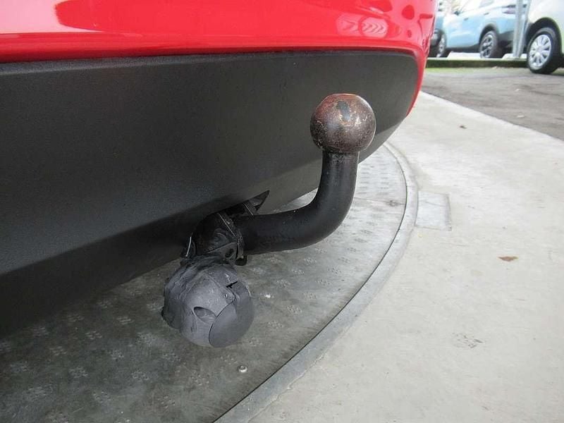 Gebraucht Ford Fiesta Trend 60 PS (44 kW) 2009 Rot Limousine