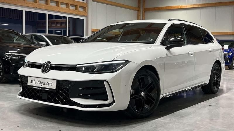 Gebraucht VW Passat R-line 193 PS (141 kW) 2025 Weiß Kombi