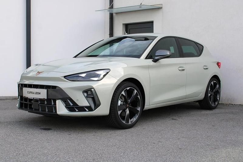 Hellgrau metallic Neu 2025 Cupra Leon | € 30.380 (Fairer Preis) - Bild 1/4