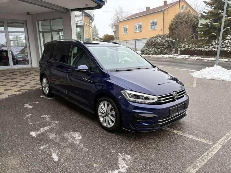 Gebraucht VW Touran Comfortline 150 PS (110 kW) 2025 Blau Van / Kleinbus