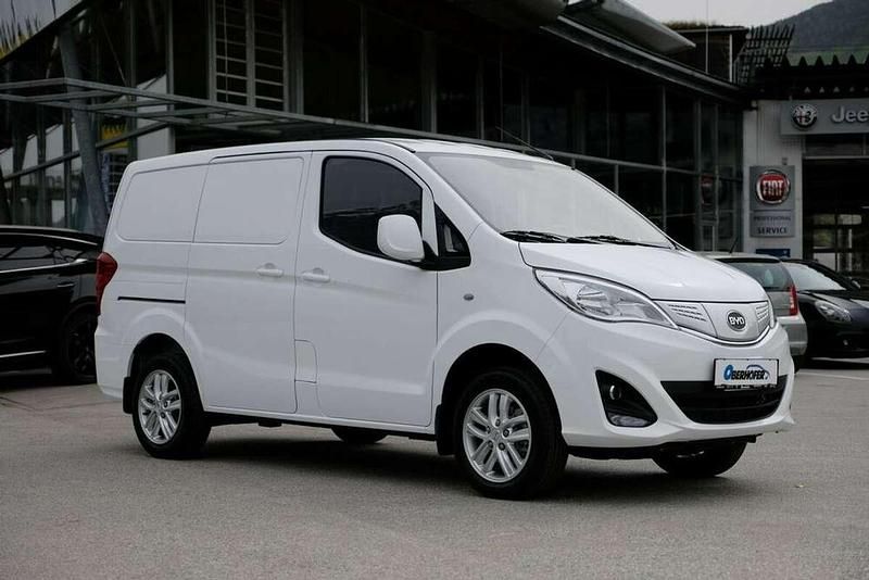 Gebraucht BYD ETP3 100 kW (136 PS) 2024 Weiß Van