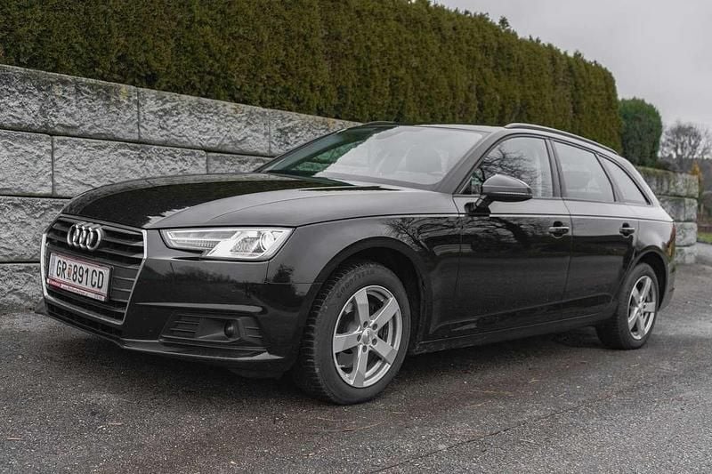 Gebraucht Audi A4 122 PS (89 kW) 2019 Schwarz Kombi