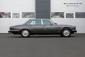 Gebraucht Jaguar XJ12 295 PS (216 kW) 1986 Grau Limousine