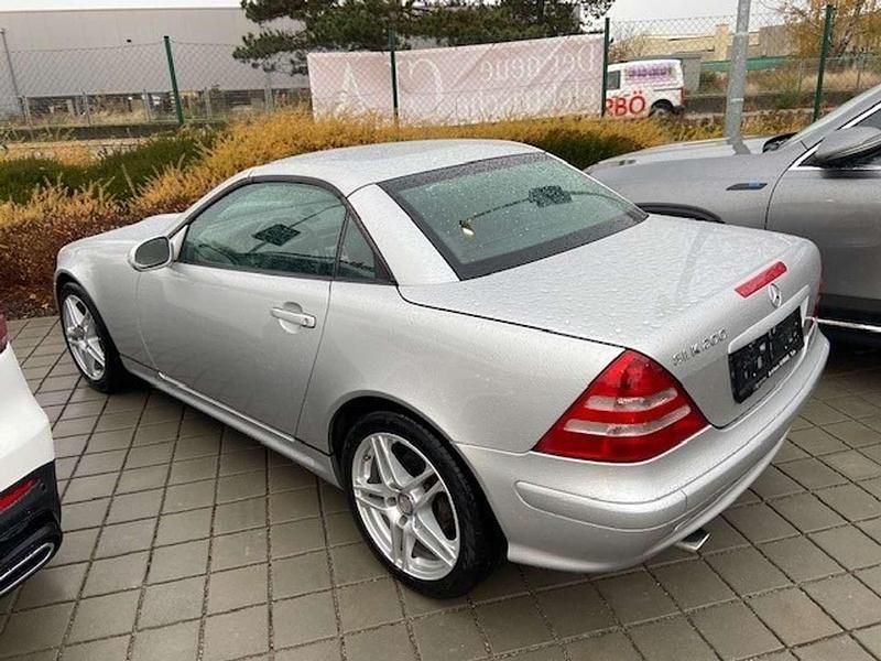Gebraucht Mercedes SLK200 163 PS (119 kW) 2003 Silber Cabrio