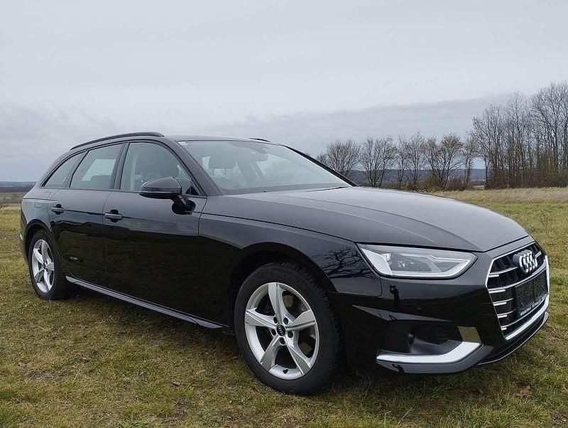 Schwarz Gebraucht 2022 Audi A4 Advanced Kombi | € 26.400 (Guter Preis) - Bild 1/4