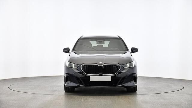 Neu BMW 520 Comfort Edition 197 PS (144 kW) 2025 Schwarz sonderlackierung Kombi