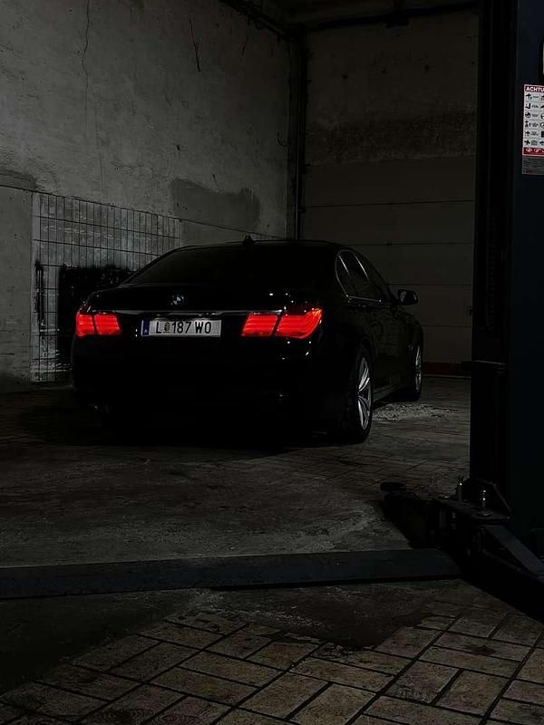 Gebraucht BMW 730 245 PS (180 kW) 2009 Limousine