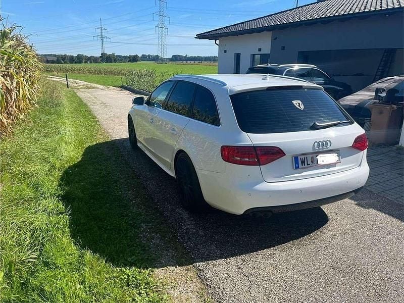 Gebraucht Audi A4 S-Line 143 PS (105 kW) 2010 Weiß Kombi